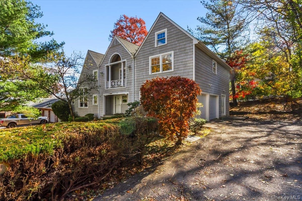 Attached, Exterior, Facade, A Frame