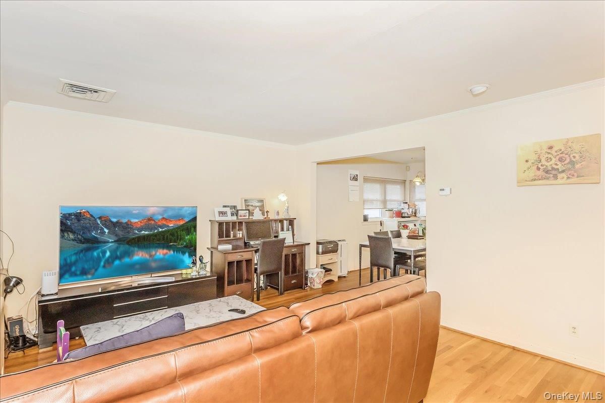 Dining room, Interior, Living room, Piano, Wood Texture Flooring