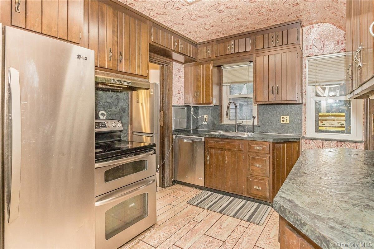Interior, Kitchen, Stainless Steel Appliances