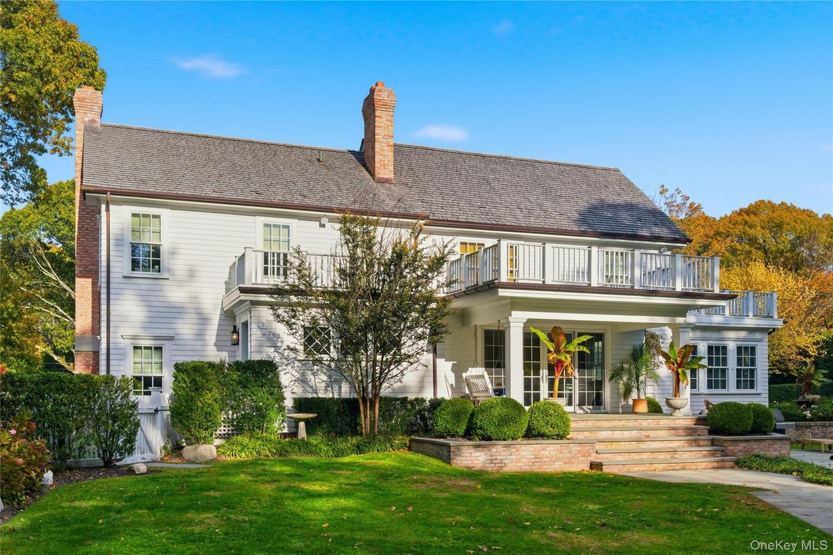 Exterior, Facade, French Provincial