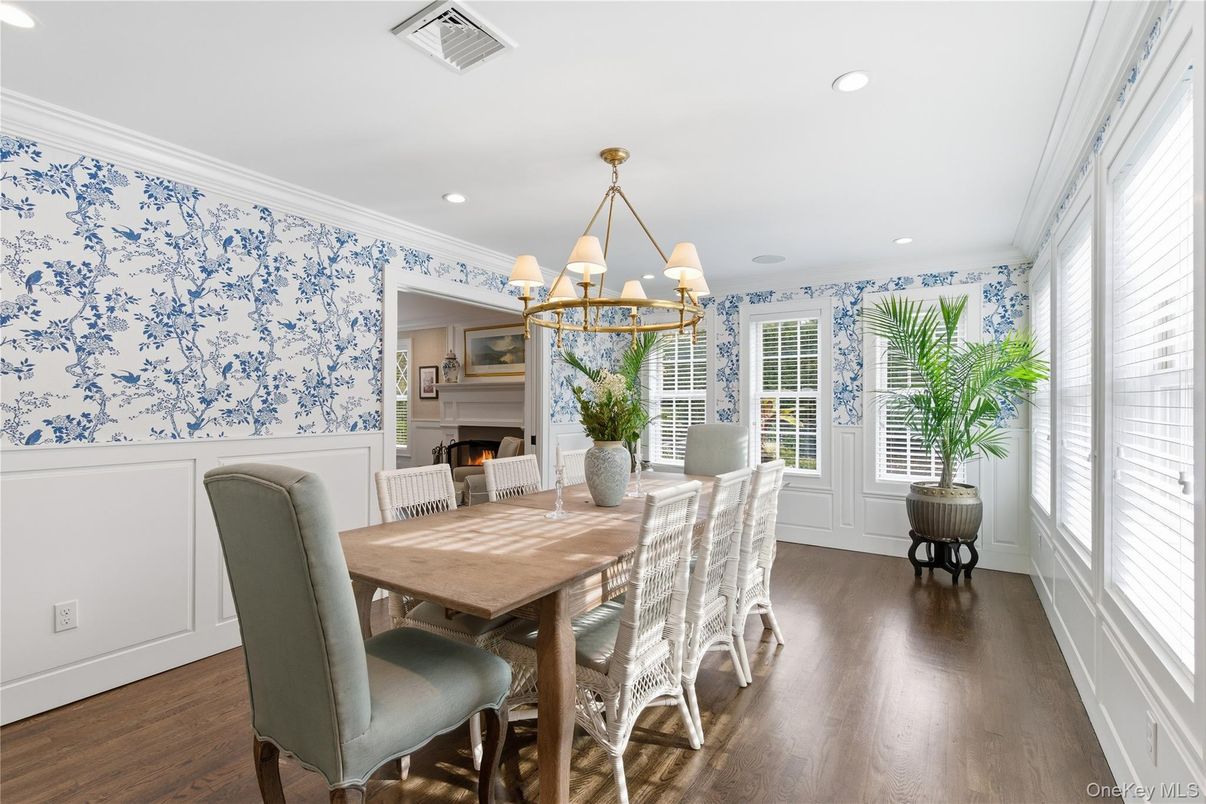 Chandelier, Dining room, Fireplace, Interior, Recessed Lighting, Wood Texture Flooring