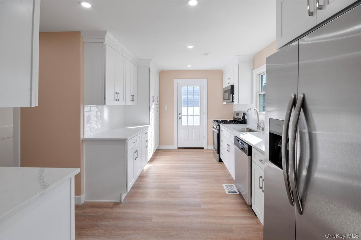 Interior, Kitchen, Recessed Lighting, Wood Texture Flooring