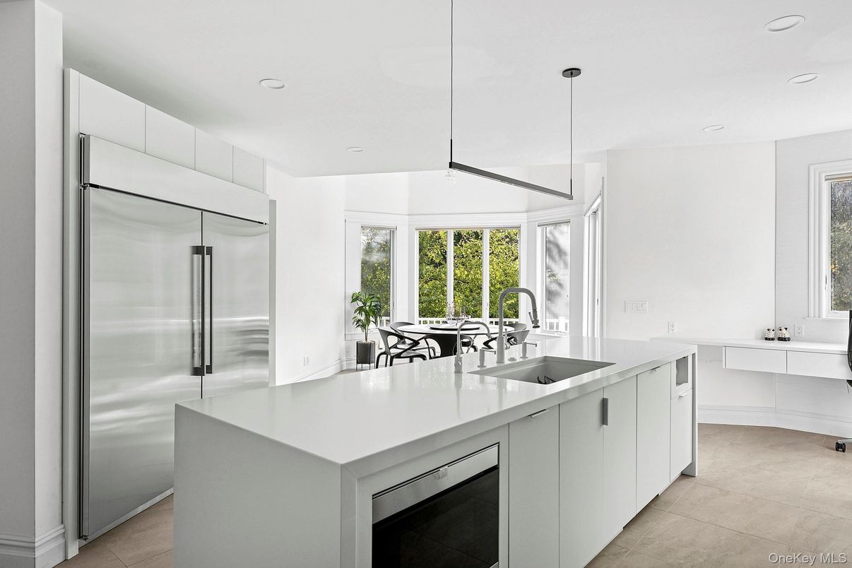 Interior, Kitchen, Pendant Lights, Recessed Lighting, Stainless Steel Appliances