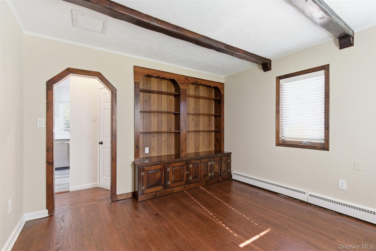 Empty room, Interior, Wooden Beams, Wood Texture Flooring