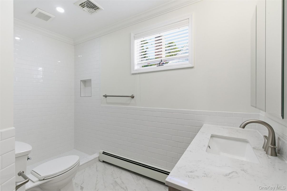 Bathroom, Interior, Marble, Recessed Lighting