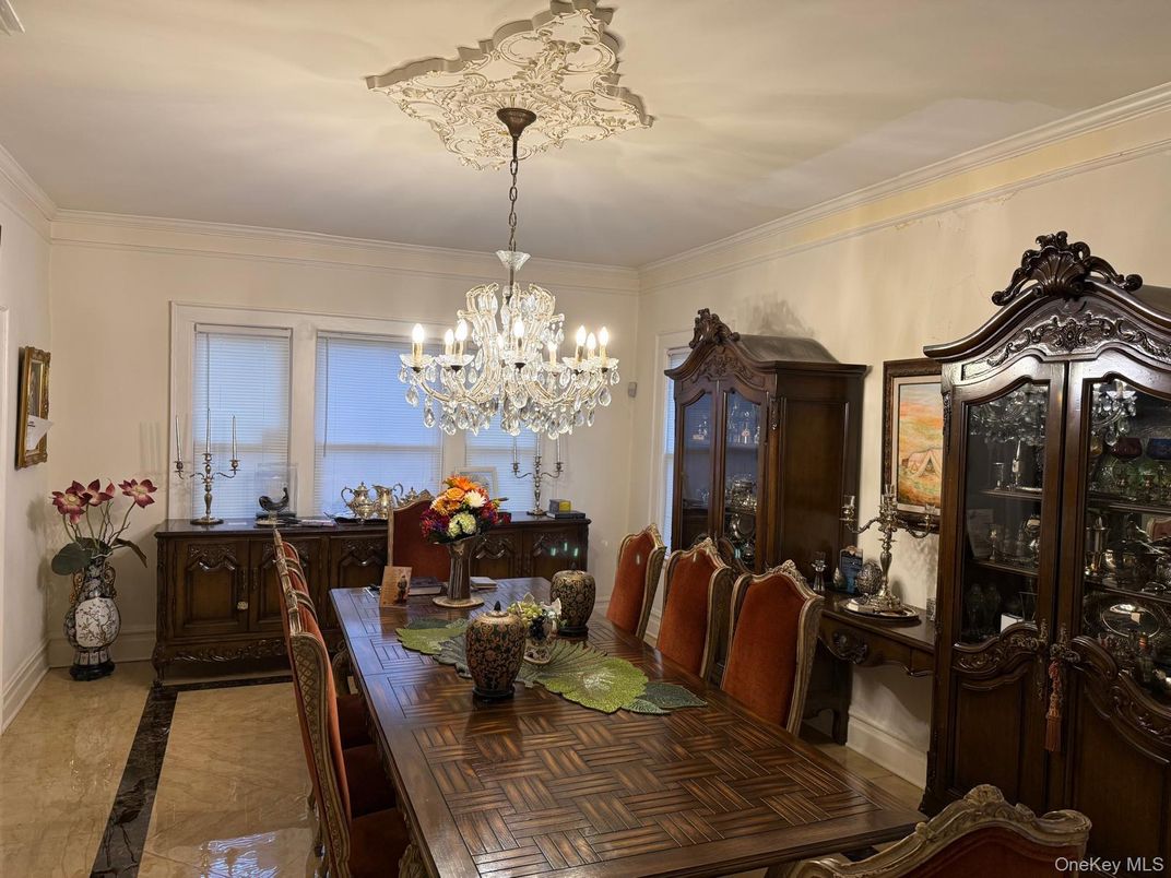 Chandelier, Dining room, Interior
