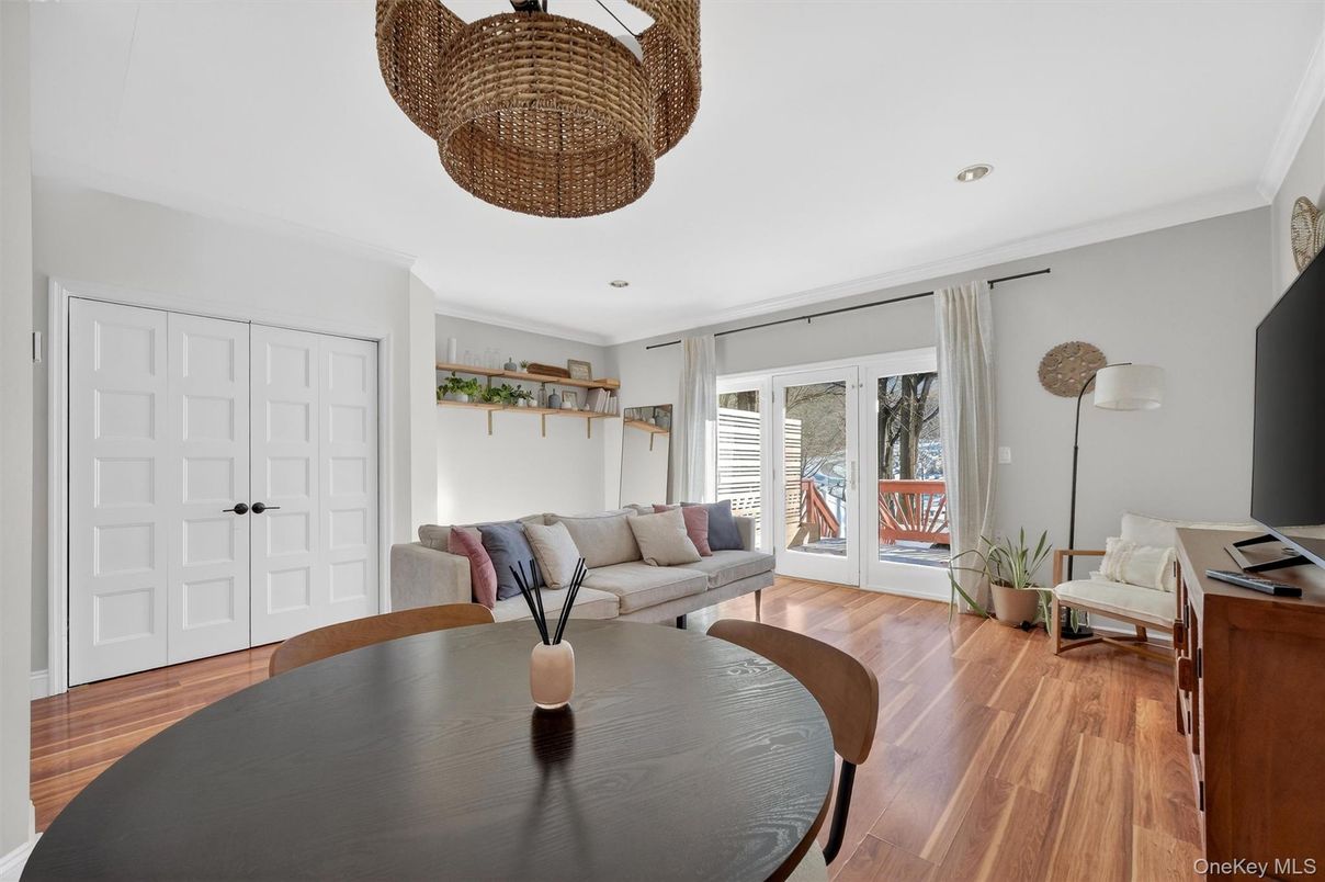 Interior, Living room, Recessed Lighting, Wood Texture Flooring