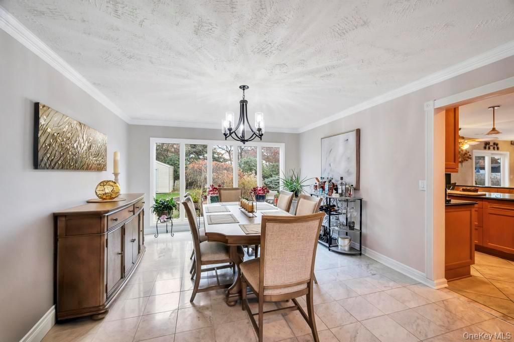 Chandelier, Dining room, Interior, Pendant Lights