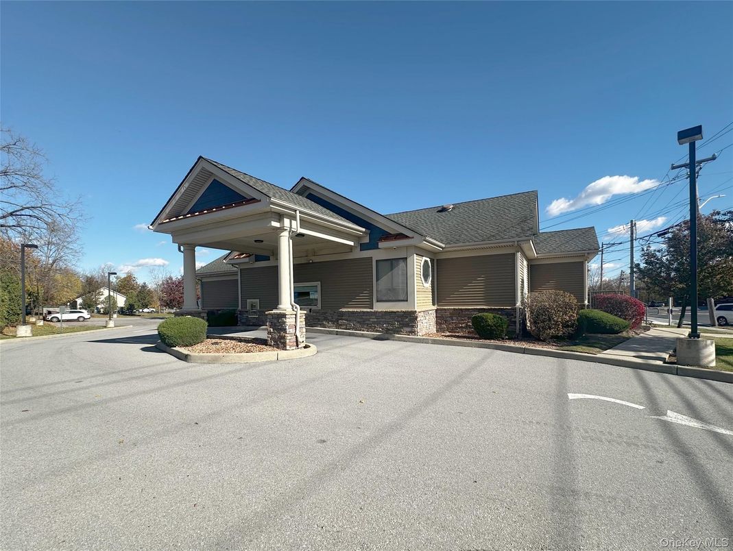 Exterior, Facade, None