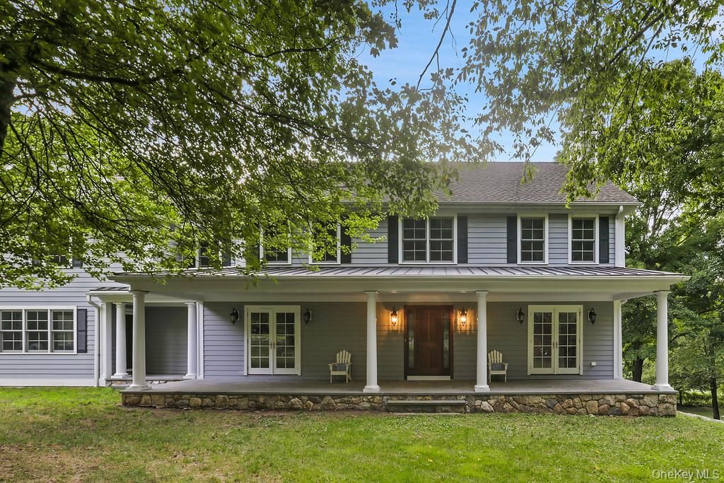 Exterior, Facade, Farmhouse