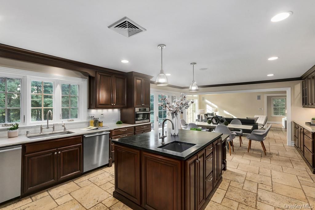 Dining room, Interior, Kitchen, Pendant Lights, Recessed Lighting, Stainless Steel Appliances