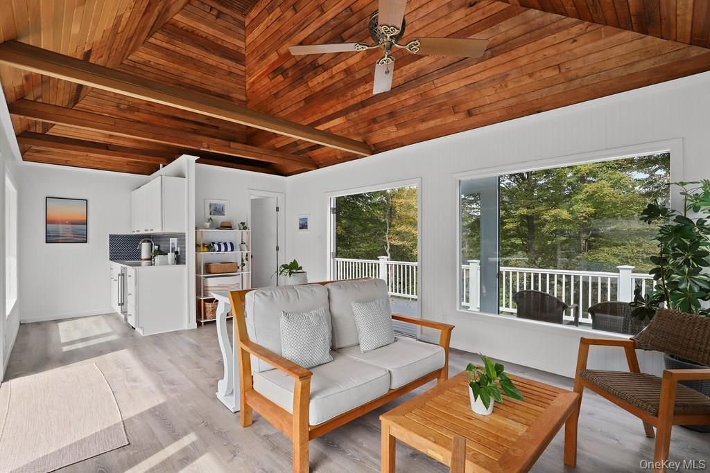 Interior, Kitchen, Living room, Wooden Beams, Wooden Ceilings, Wood Texture Flooring