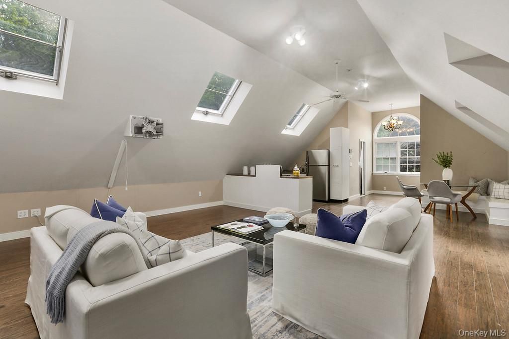 Chandelier, Dining room, Interior, Living room, Recessed Lighting, Wood Texture Flooring