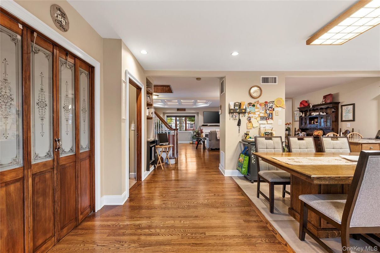 Dining room, Interior, Living room, Recessed Lighting, Wood Texture Flooring