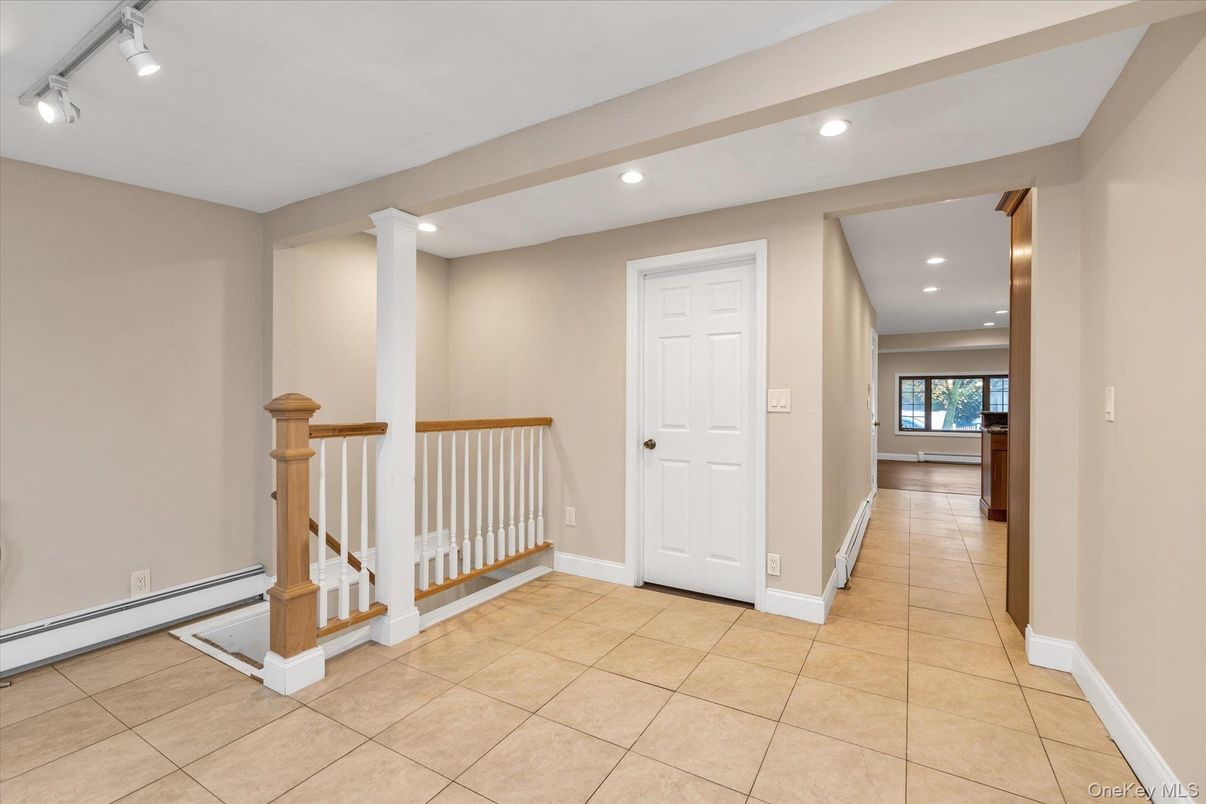 Interior, Recessed Lighting