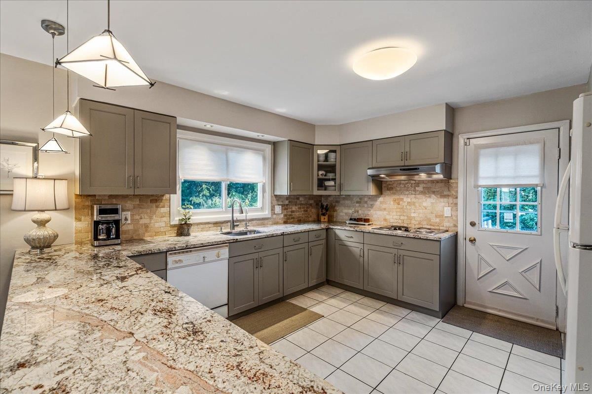 Interior, Kitchen, Pendant Lights