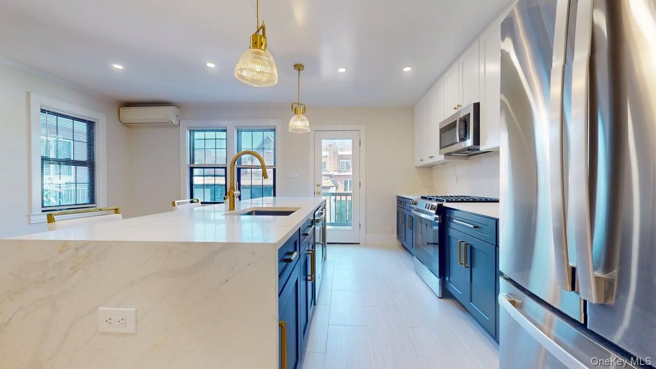 Interior, Kitchen, Pendant Lights, Recessed Lighting, Stainless Steel Appliances