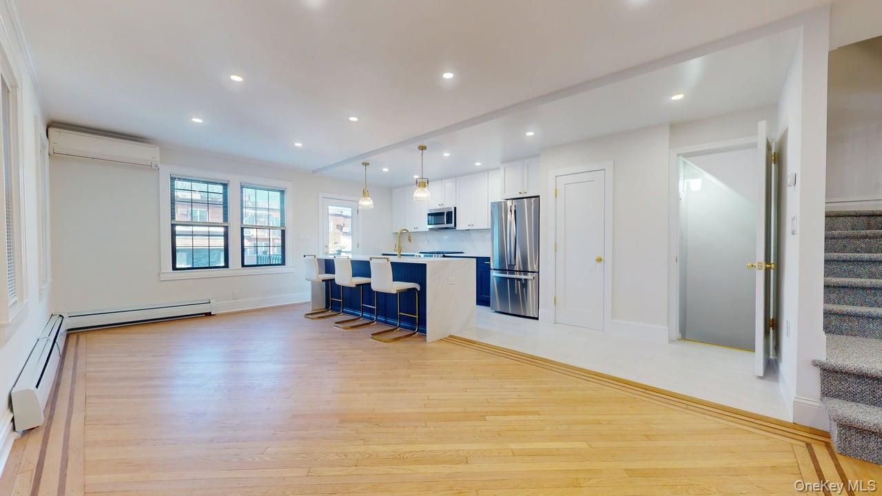 Dining room, Interior, Kitchen, Pendant Lights, Recessed Lighting, Stainless Steel Appliances, Wood Texture Flooring