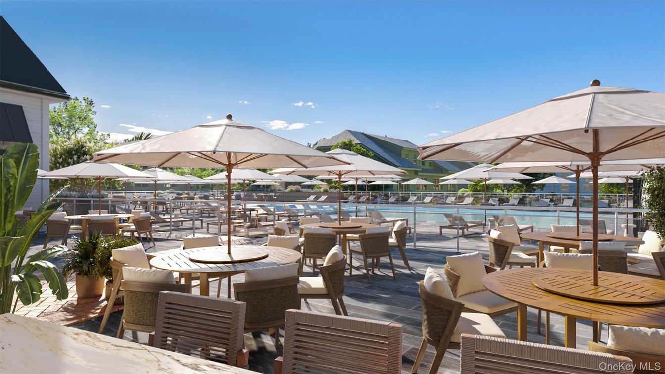 Exterior, Pool, Water