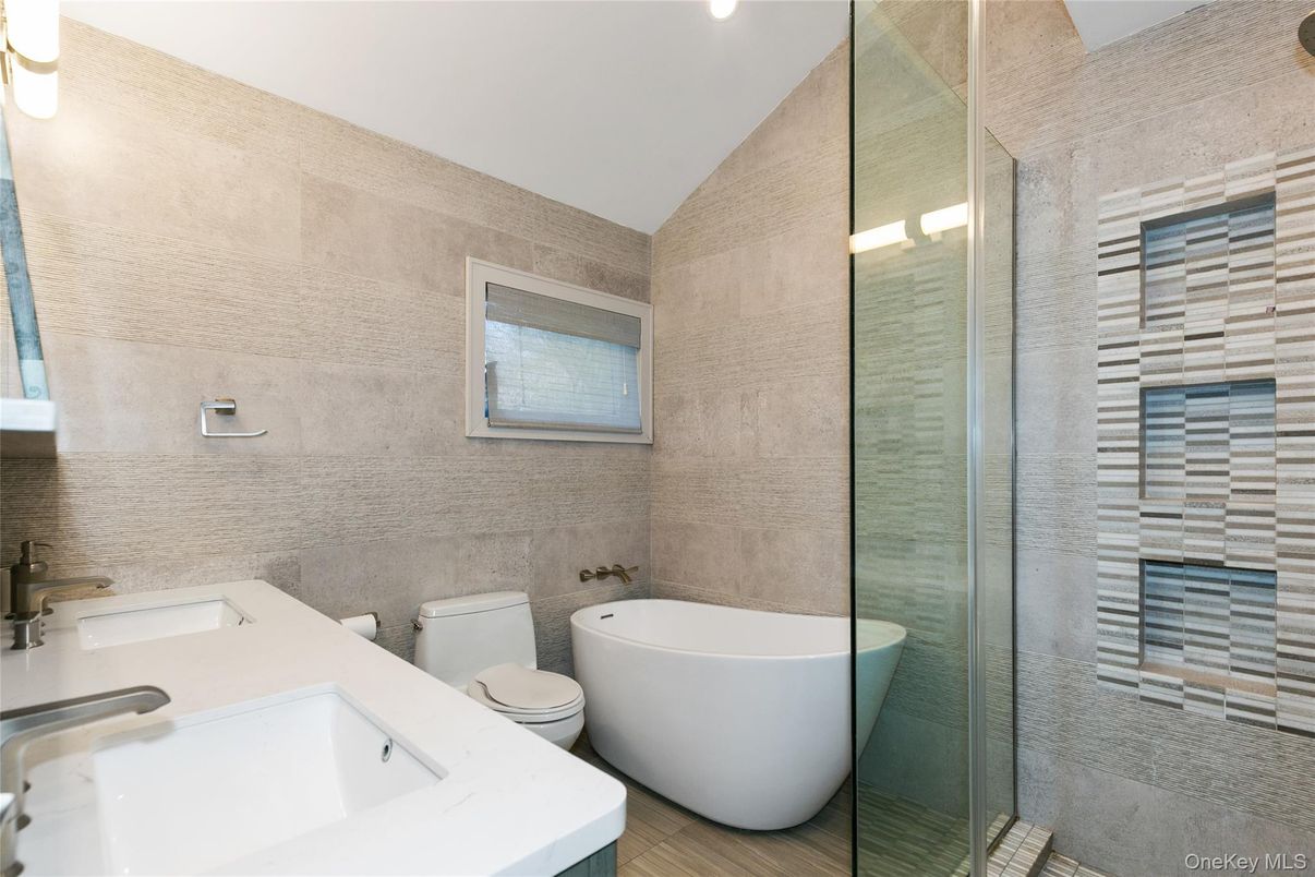 Bathroom, Dual Sink Vanities, Free Standing Baths, Glass Shower, Interior, Recessed Lighting