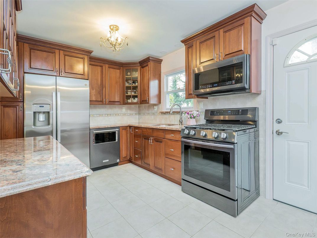 Interior, Kitchen, Stainless Steel Appliances
