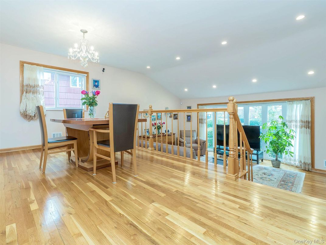 Chandelier, Dining room, Interior, Piano, Recessed Lighting, Wood Texture Flooring