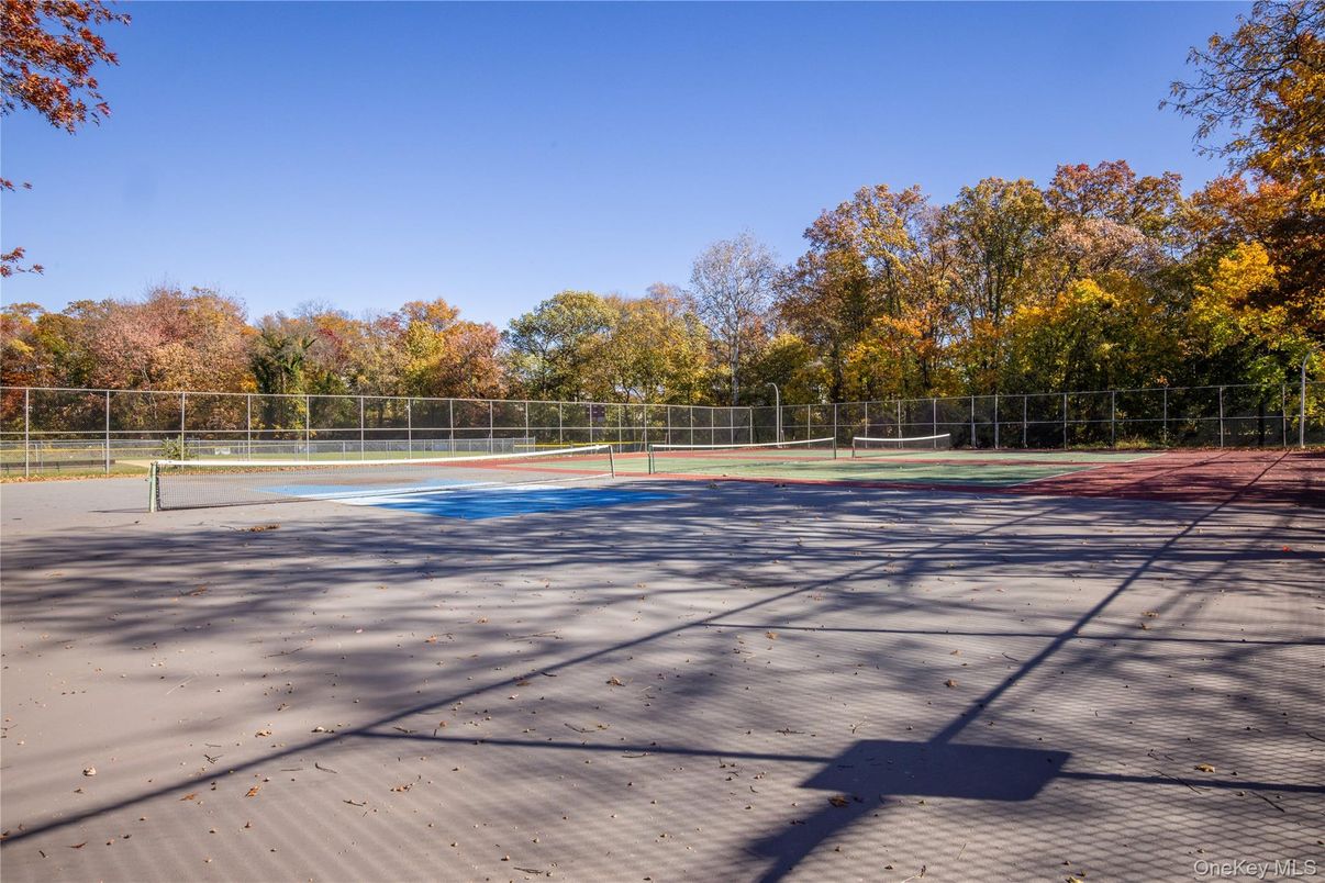 Exterior, Tennis Courts