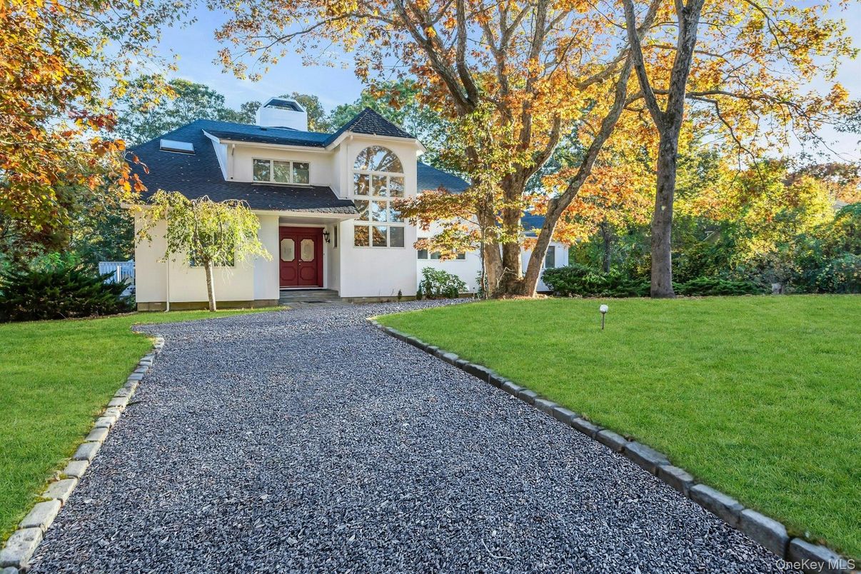 Backyard, Exterior, Facade, French Provincial