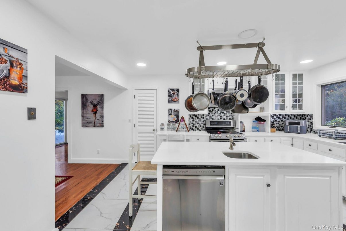 Interior, Kitchen, Marble, Recessed Lighting, Stainless Steel Appliances, Wood Texture Flooring