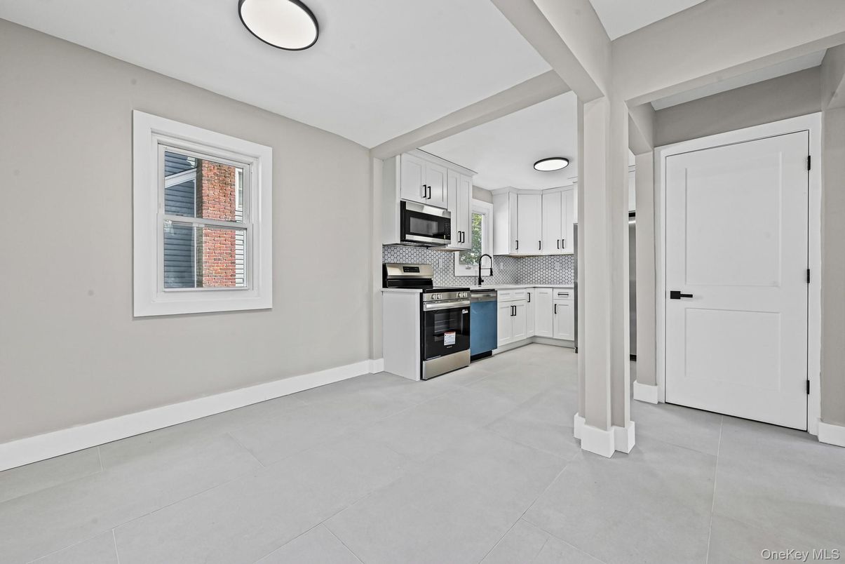 Interior, Kitchen, Stainless Steel Appliances