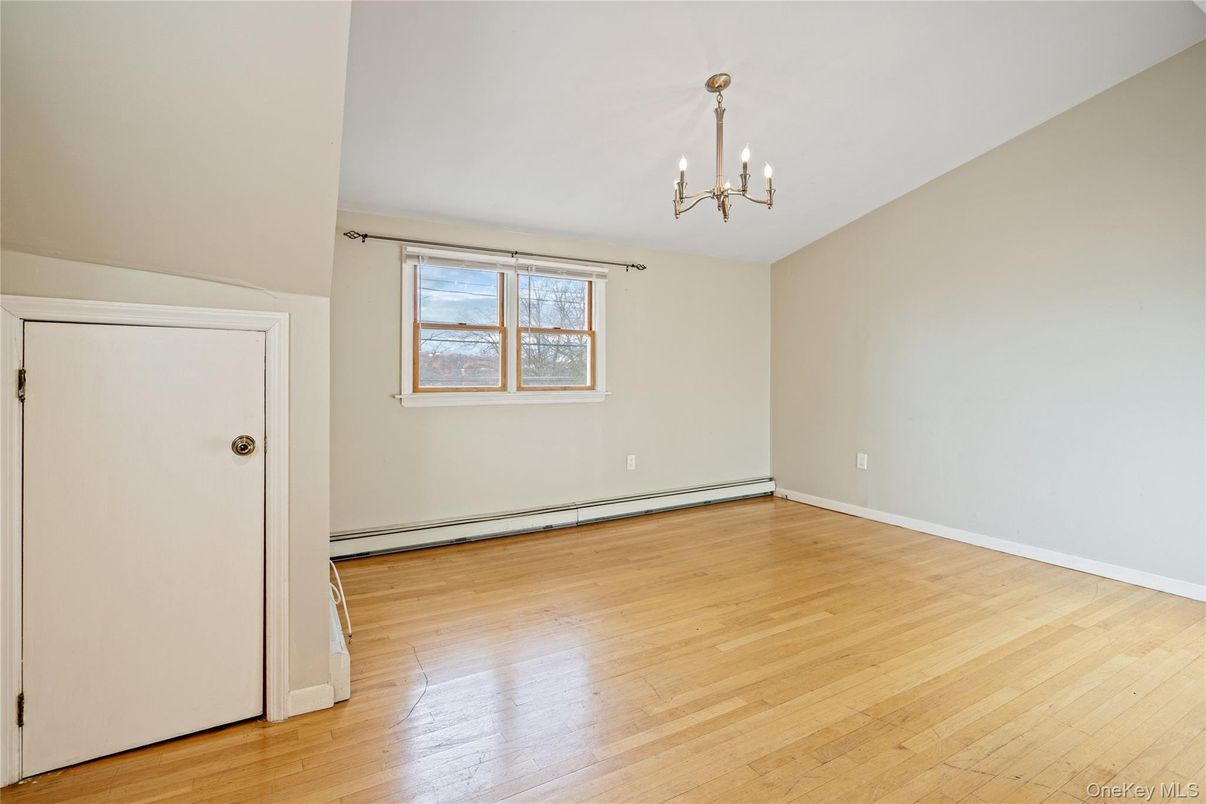 Empty room, Interior, Pendant Lights, Wood Texture Flooring