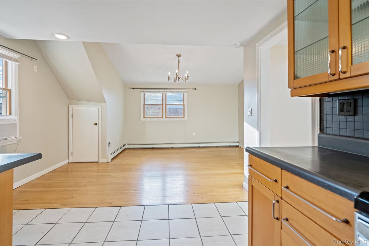 Chandelier, Empty room, Interior, Recessed Lighting, Wood Texture Flooring