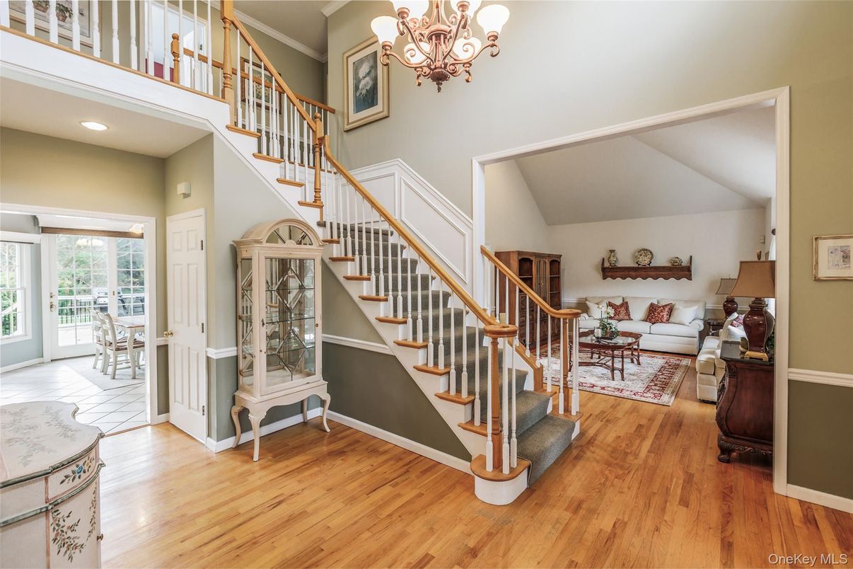 Chandelier, Interior, Living room, Recessed Lighting, Wood Texture Flooring