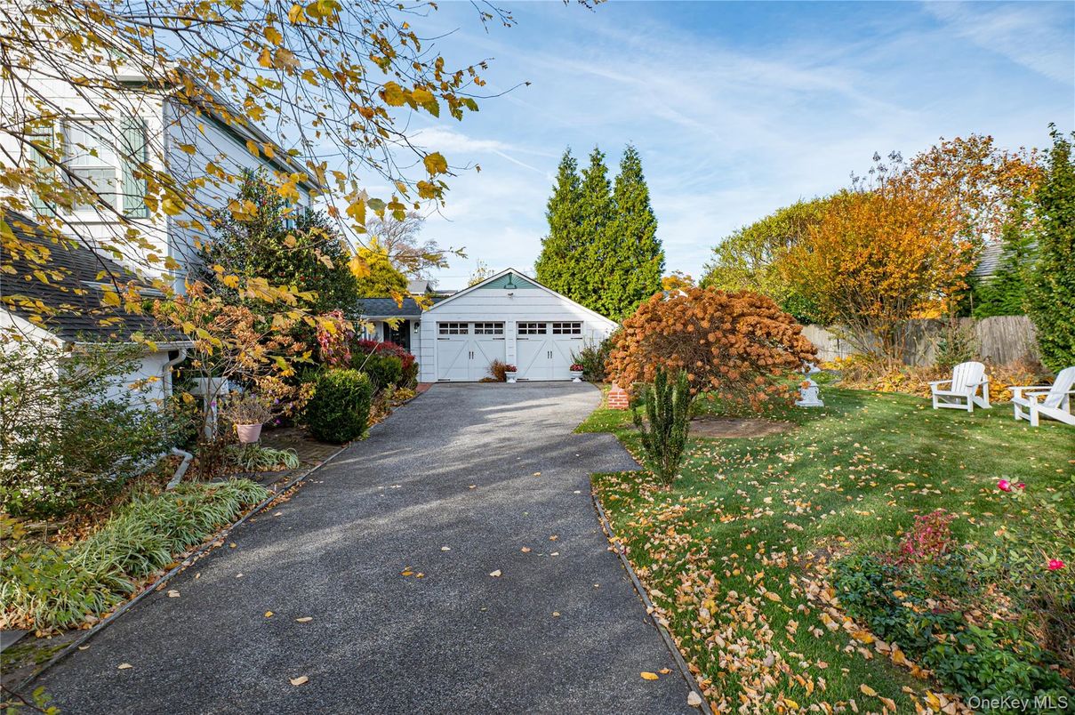 Backyard, Detached Garage, Exterior
