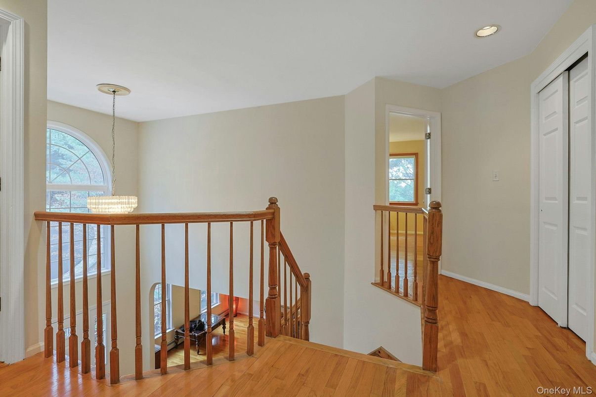 Chandelier, Interior, Recessed Lighting, Wood Texture Flooring