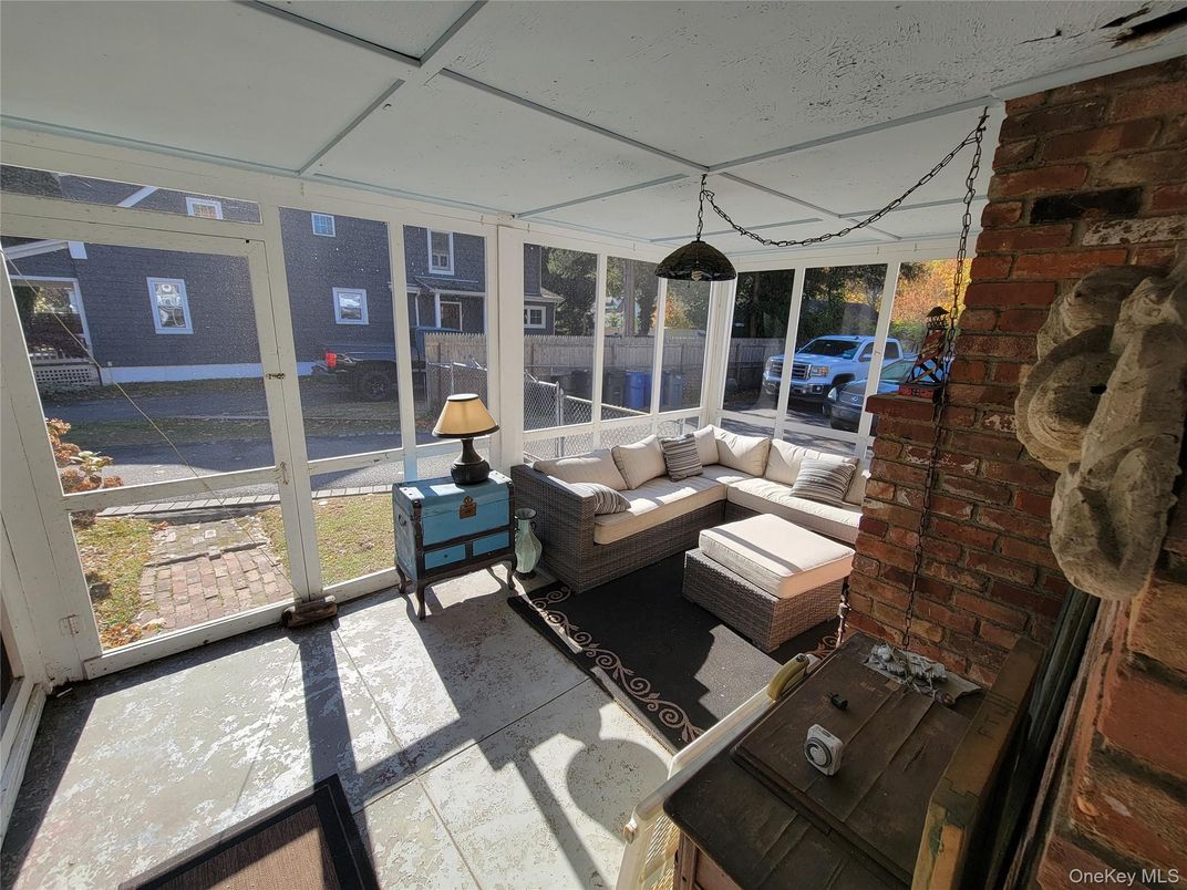Interior, Living room, Stone Walls, Sun Room