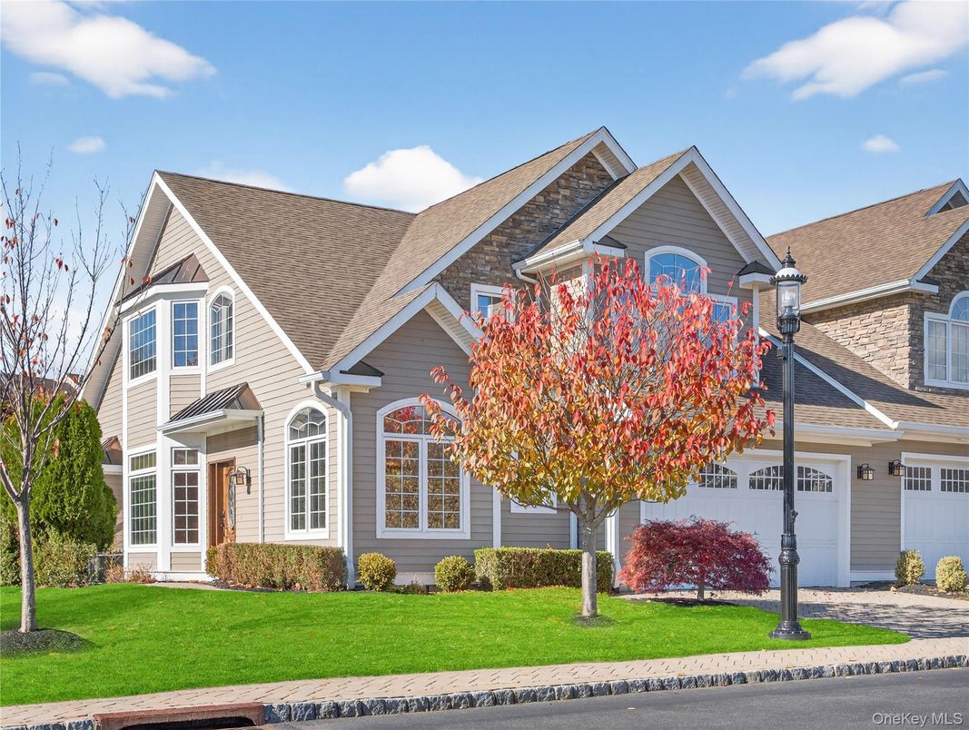 Attached, Exterior, Facade, Farmhouse