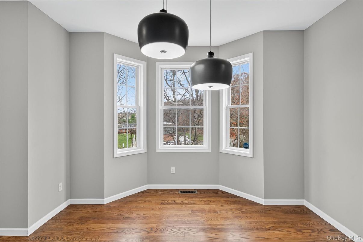 Interior, Pendant Lights, Wood Texture Flooring