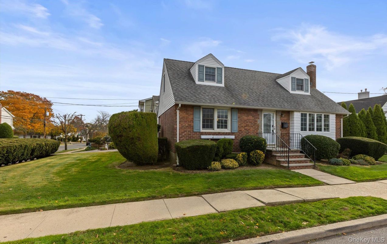Exterior, Facade, Brick Facade, Cape Cod