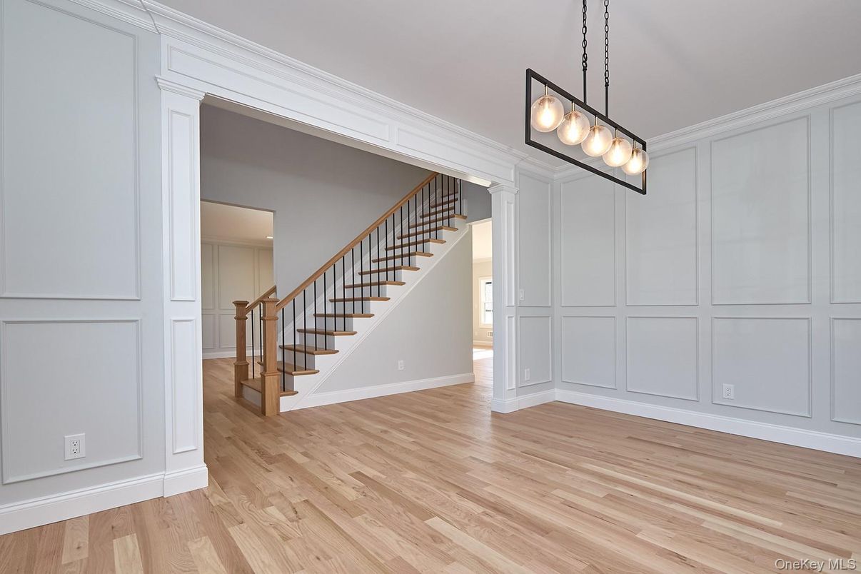 Empty room, Interior, Pendant Lights, Wood Texture Flooring