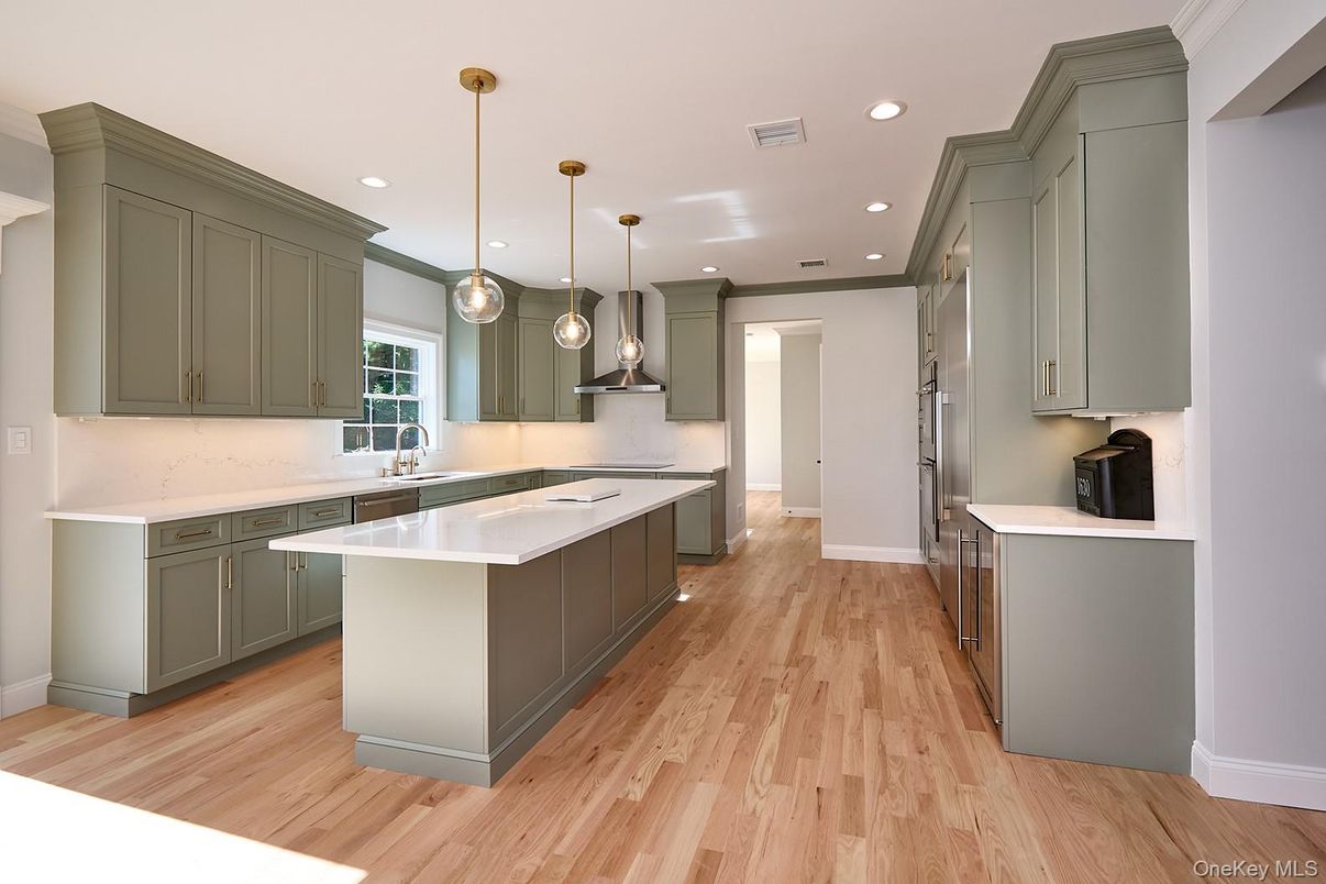Interior, Kitchen, Pendant Lights, Recessed Lighting, Wood Texture Flooring