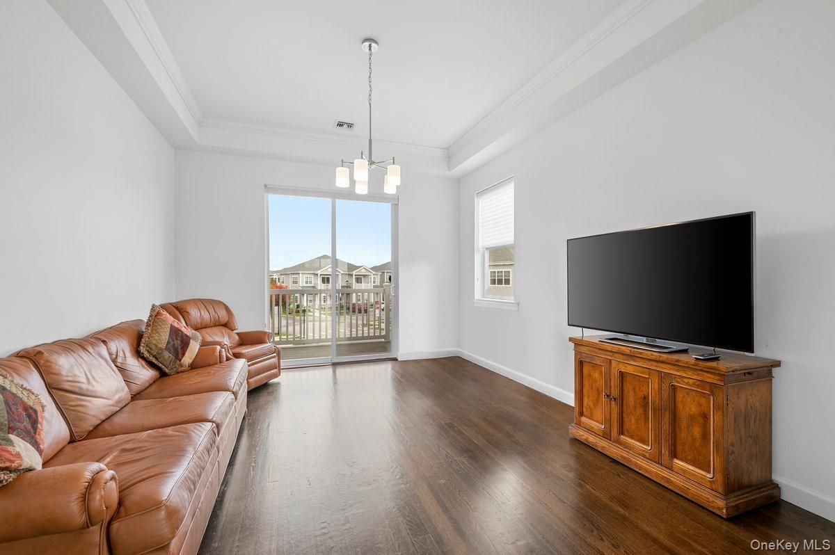 Chandelier, Interior, Living room, Pendant Lights, Wood Texture Flooring