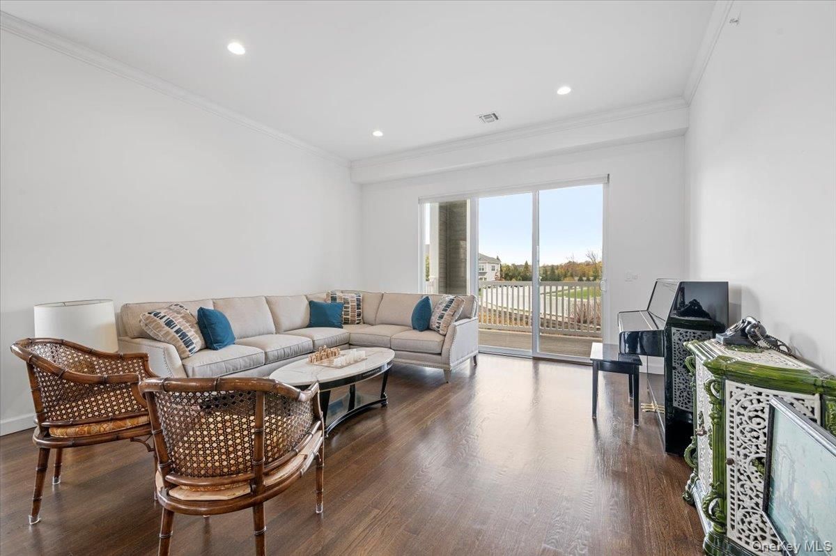 Interior, Living room, Piano, Recessed Lighting, Wood Texture Flooring