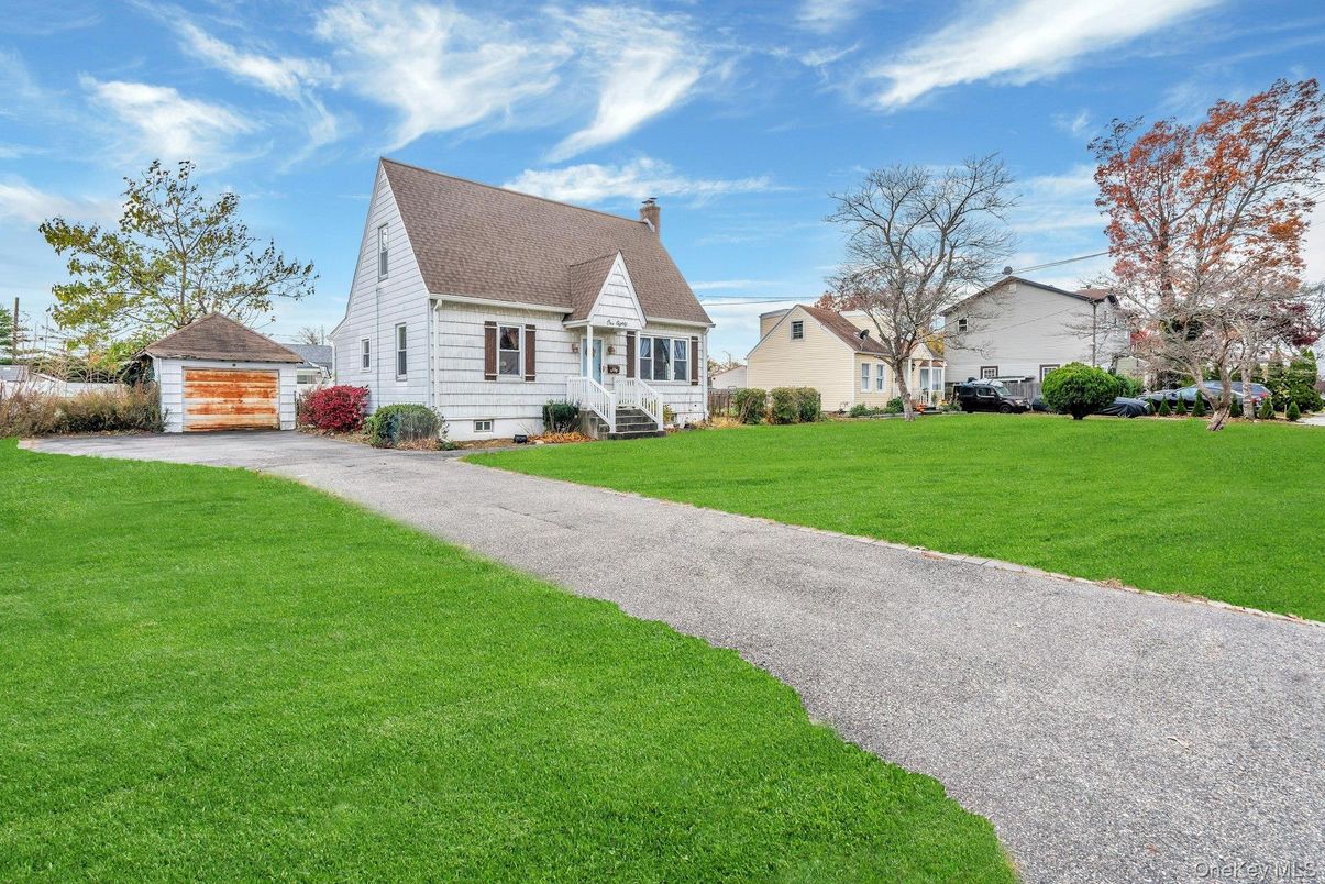 Backyard, Detached Garage, Exterior