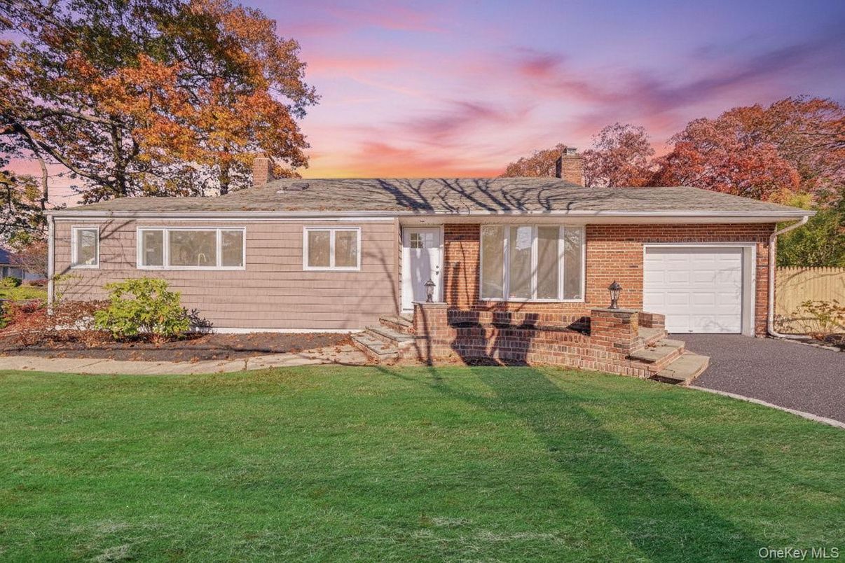 Attached, Exterior, Facade, Brick Facade, Cape Cod