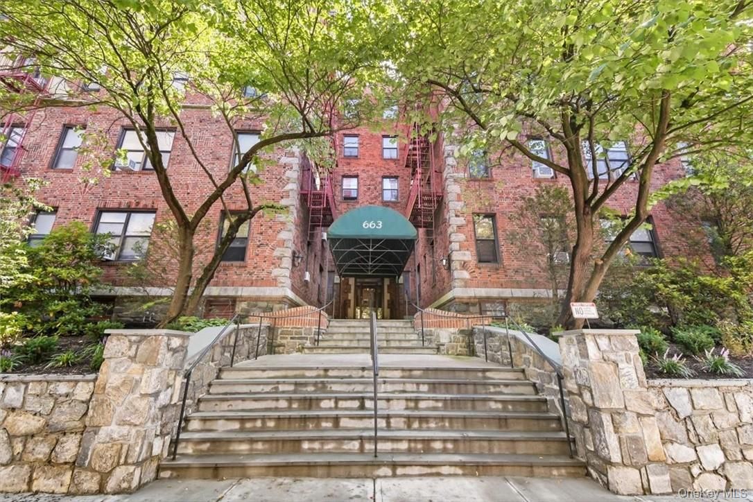 Exterior, Facade, Brick Facade, None