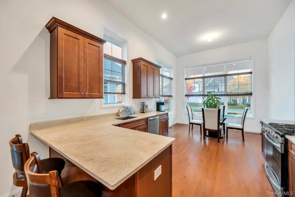 Dining room, Interior, Kitchen, Recessed Lighting, Wood Texture Flooring