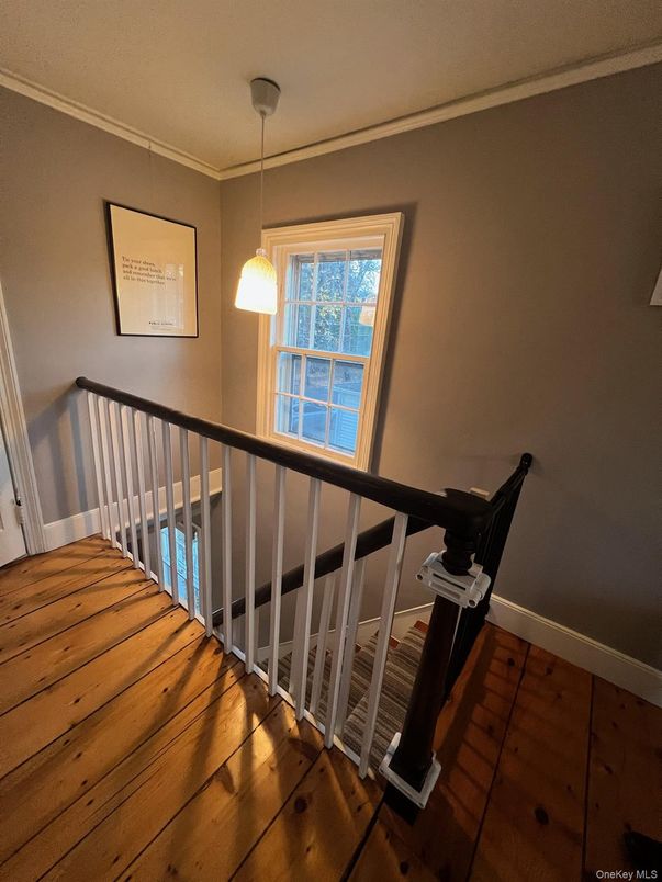 Interior, Pendant Lights, Wood Texture Flooring