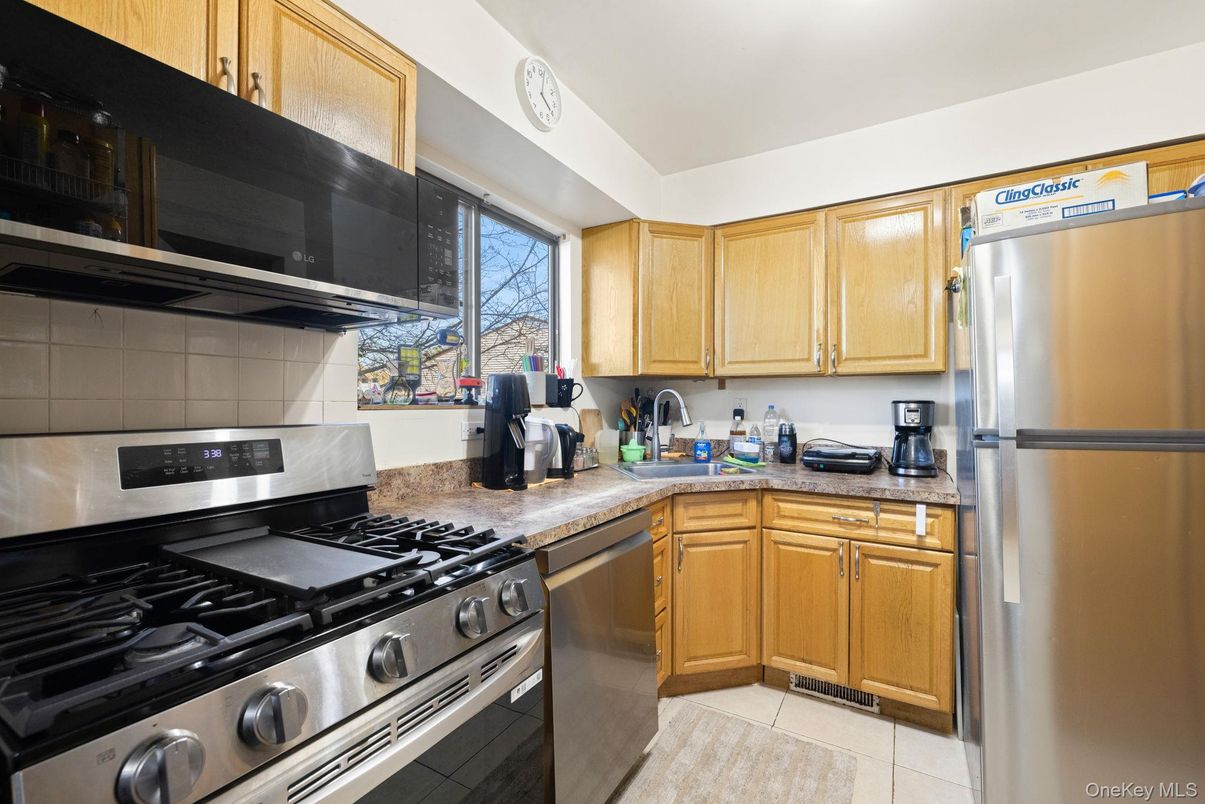 Interior, Kitchen, Stainless Steel Appliances