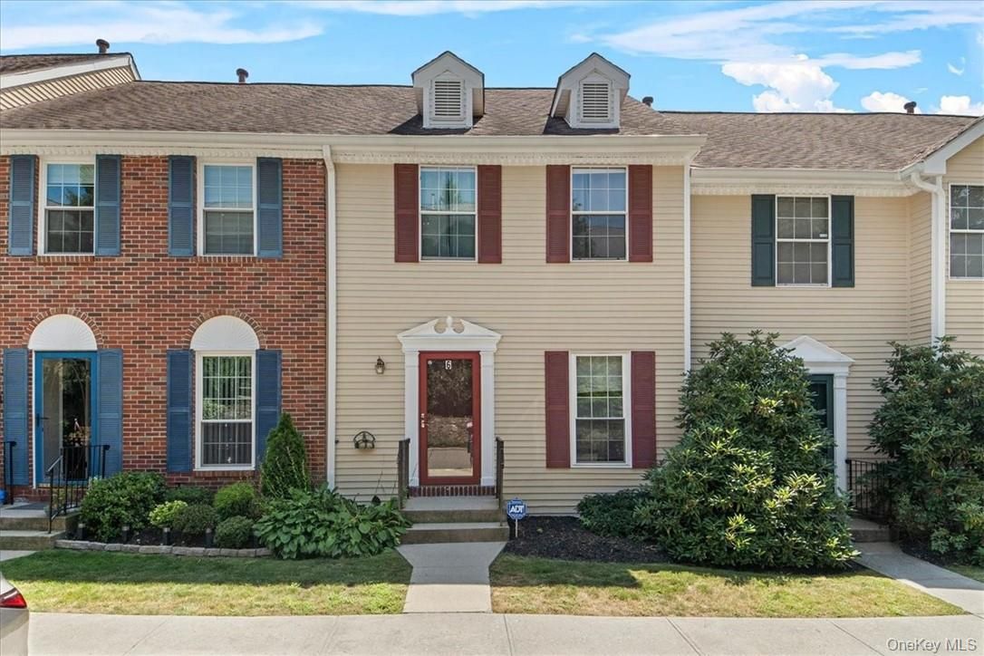 Exterior, Facade, Brick Facade, Georgian